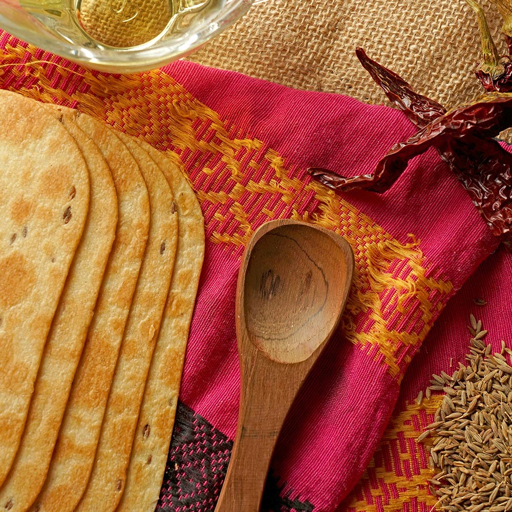 Crunchy millet multigrain mini thins snack by Maniarrs